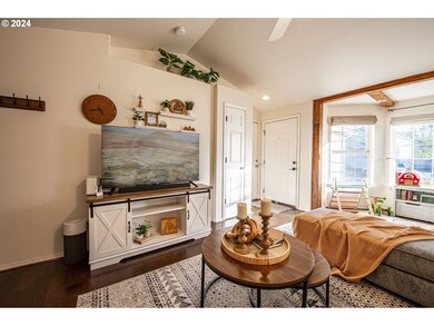 4128 Forsythia St, Springfield, OR 97478 - photo 6