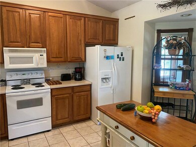 210 N Vine St, Thorntown, IN 46071 - photo 6