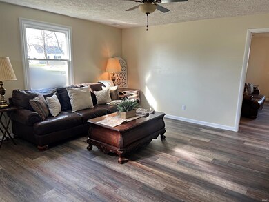 410 A St SE, Linton, IN 47441 - photo 2