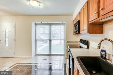 5411 Bishops Head Ct, Columbia, MD 21044 - photo 6