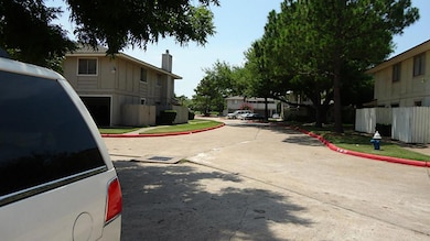 5632 Birchmont Dr unit B, Houston, TX 77091 - photo 6