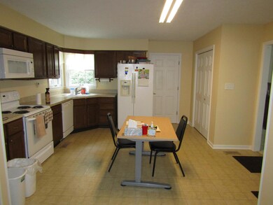 2104 Autumnview Ln, Frankfort, KY 40601 - photo 5