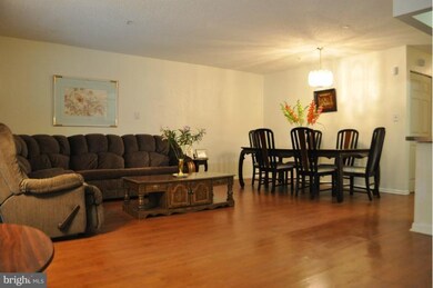 52 Ashlar Hill Ct, Parkville, MD 21234 - photo 4