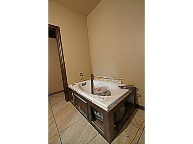 19712 Meadow Bend, Edmond, OK 73012 - photo 7