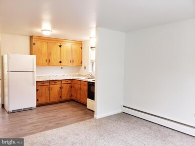 418 E Montgomery Ave, North Wales, PA 19454 - photo 2