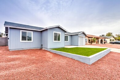833 W Colgate Dr-7