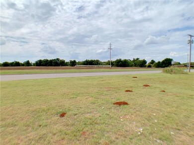 1207 E 7th St, Elk City, OK 73644 - photo 4