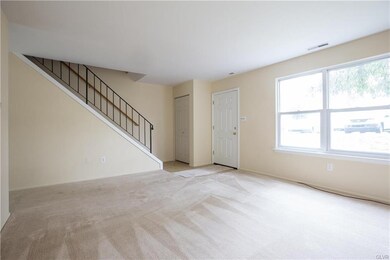 51 Eisenhower Cir, Whitehall, PA 18052 - photo 4