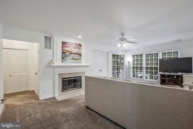 9259 Cardinal Forest Ln unit 9259-201, Lorton, VA 22079 - photo 4