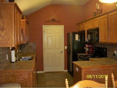 604 Bent Tree Rd, Noble, OK 73068 - photo 6