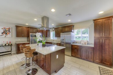 003_Kitchen