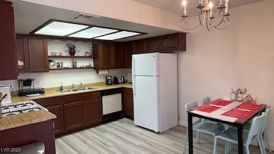 5576 W Rochelle Ave unit 12A, Las Vegas, NV 89103 - photo 6