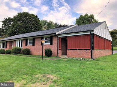 2 Hampton Rd, Round Hill, VA 20141 - photo 4