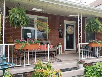 SPACIOUS FRONT PORCH