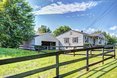 10414 Oak Grove Rd, Louisville, KY 40291 - photo 2