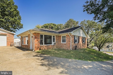 9216 Bryant Ave, Laurel, MD 20723 - photo 3