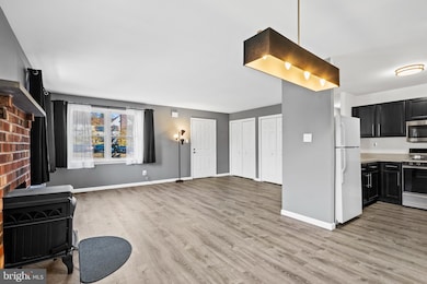 365 Norris Hall Ln, Norristown, PA 19403 - photo 6