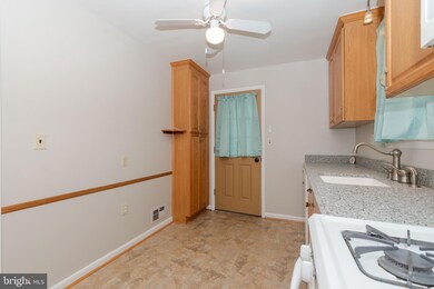 3307 Woodring Ave, Parkville, MD 21234 - photo 4