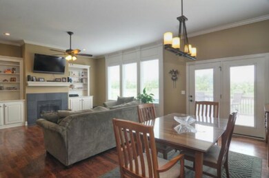 10221 Theden Cir, Lenexa, KS 66220 - photo 5