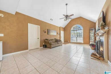 344 Camden Cove Cir, Calera, AL 35040 - photo 4