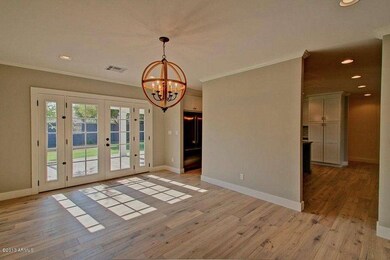 Dining & Kitchen