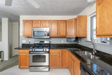 25 Bayberry Way, Warwick, RI 02889 - photo 7