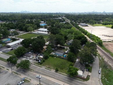 5029 Pinemont Dr, Houston, TX 77092 - photo 4