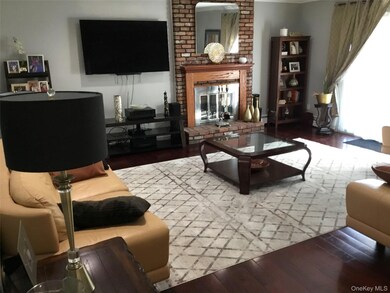 683 Vandam St, Valley Stream, NY 11581 - photo 7