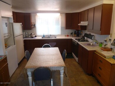 5902 Debarr Rd, Anchorage, AK 99504 - photo 7