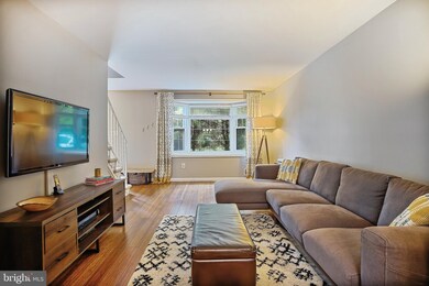 6847 Dina Leigh Ct, Springfield, VA 22153 - photo 7