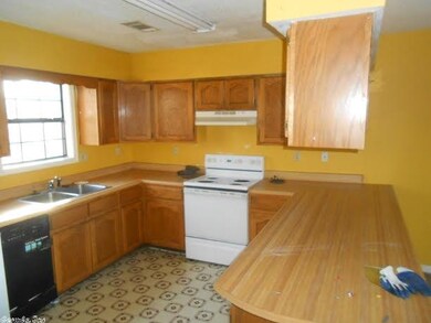 1402 N Patrick St, Jonesboro, AR 72405 - photo 4