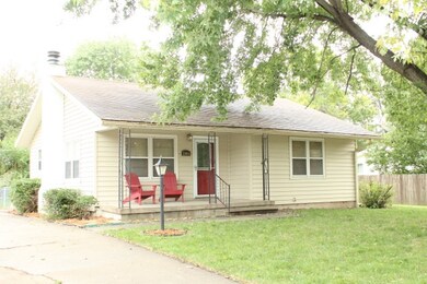 2004 Gladiola Ct, Manhattan, KS 66502 - photo 2