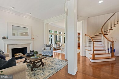 8424 Falcone Pointe Way, Vienna, VA 22182 - photo 4