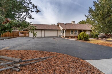 61255 Crescent Ct, Bend, OR 97702 - photo 2