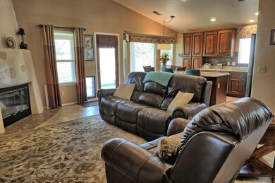 DPP2077_2078_2079_2080_2081_easyHDR