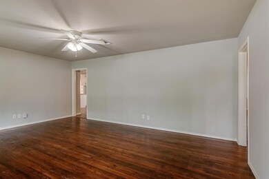 413 Crandle Dr, Fort Worth, TX 76108 - photo 4