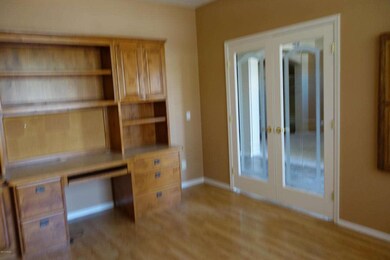DEN HOBBY ROOM