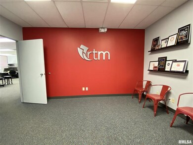 4436 N Brady St unit 102, Davenport, IA 52806 - photo 4