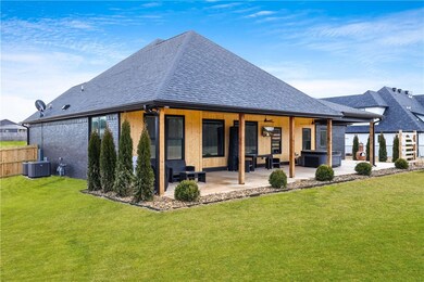 14921 Tikaani Dr, Siloam Springs, AR 72761 - photo 2