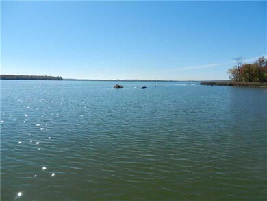 Waterfront/Dock/Pier. Southerly...