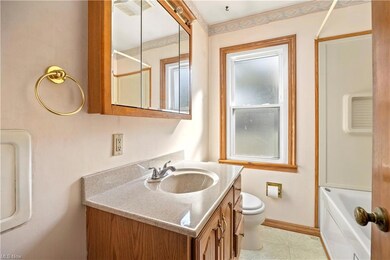 Full bathroom featuring jetted tub, shower / washt