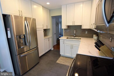 6100 Heron Pond Ct, Burke, VA 22015 - photo 7