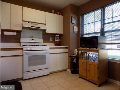 703 Briarwood Ct unit 703, Sewell, NJ 08080 - photo 2