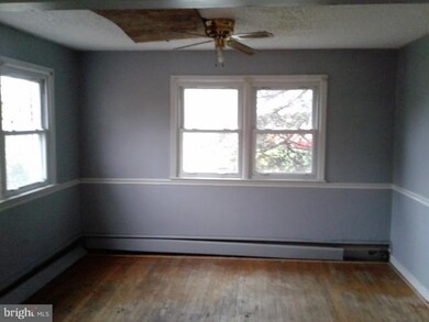 6400 Seabrook Rd, Lanham, MD 20706 - photo 7