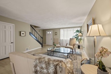 7-web-or-mls-8-louisburg-square