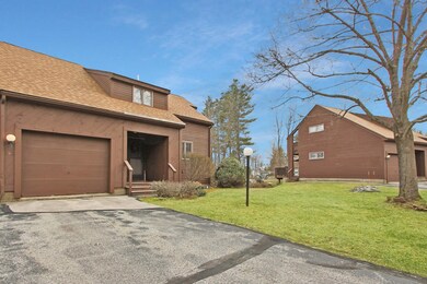 12 Yorkshire Ln unit U46, Nashua, NH 03063 - photo 2