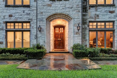 2118 Pine Valley Dr, Houston, TX 77019 - photo 6