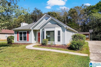 8372 Cahaba Crossing Cir, Leeds, AL 35094 - photo 2