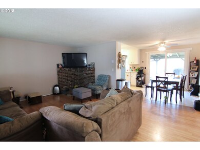 2464 Canterbury St, Eugene, OR 97404 - photo 6