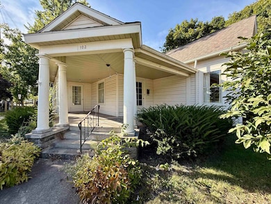 102 Stitt St, Wabash, IN 46992 - photo 2